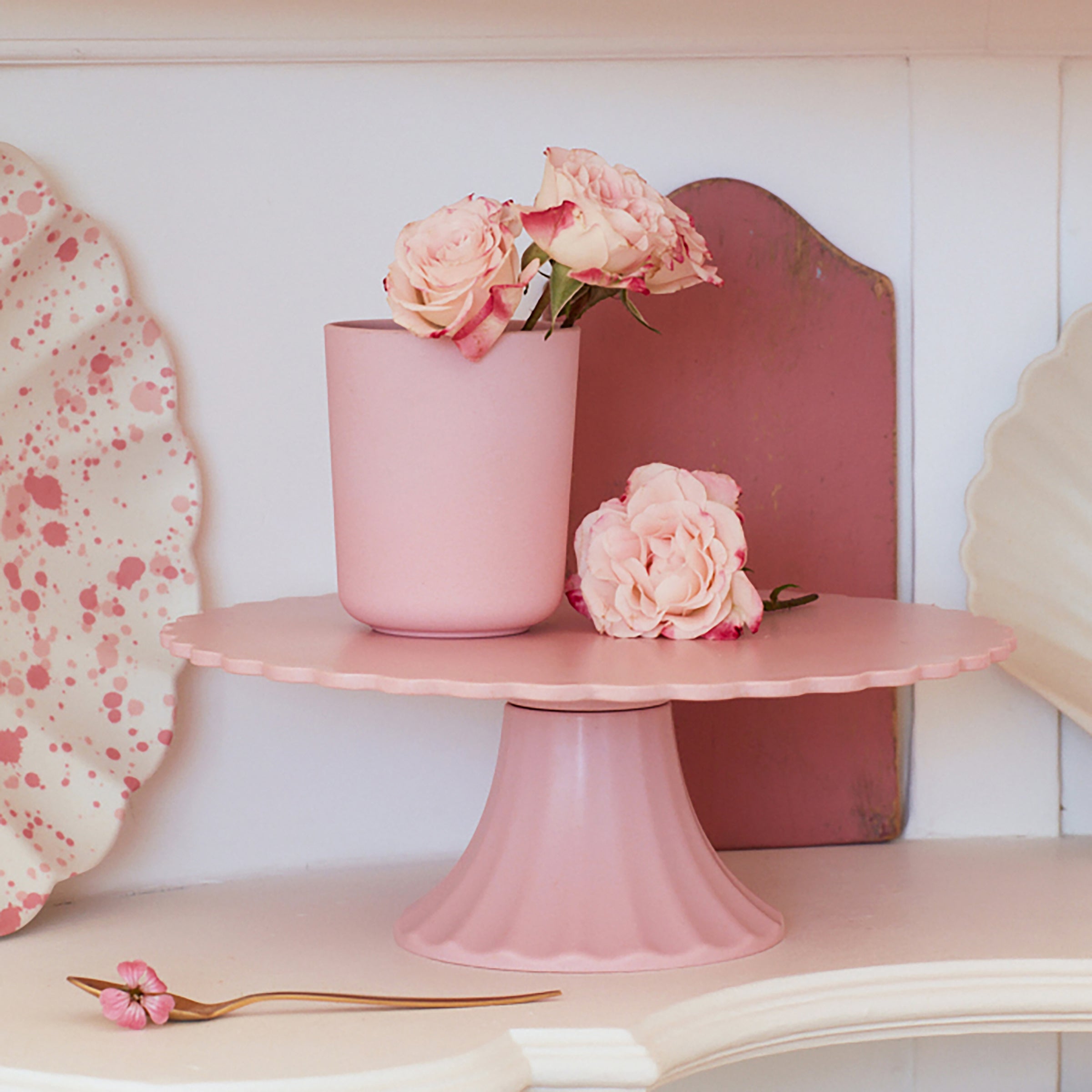 Medium Reusable Bamboo Cake Stand, Pink